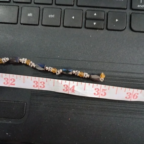 Magnet necklaces, 3 strands (C017) - Picture 3 of 5